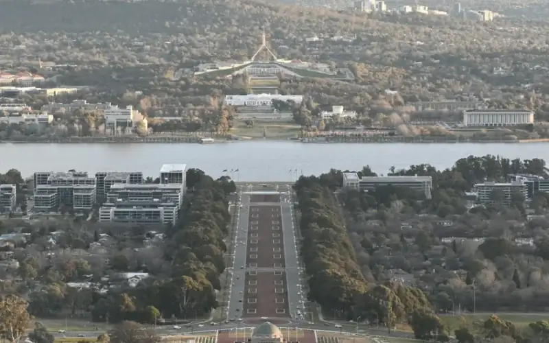 Canberra from Mount Ainslie, looking down ANZAC Parade to Parliament House