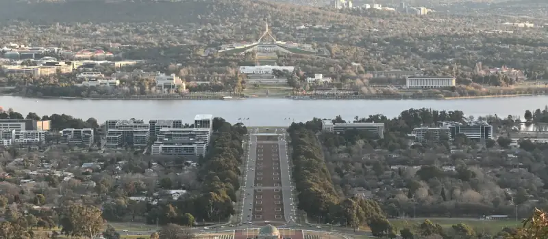 Canberra from Mount Ainslie, looking down ANZAC Parade to Parliament House